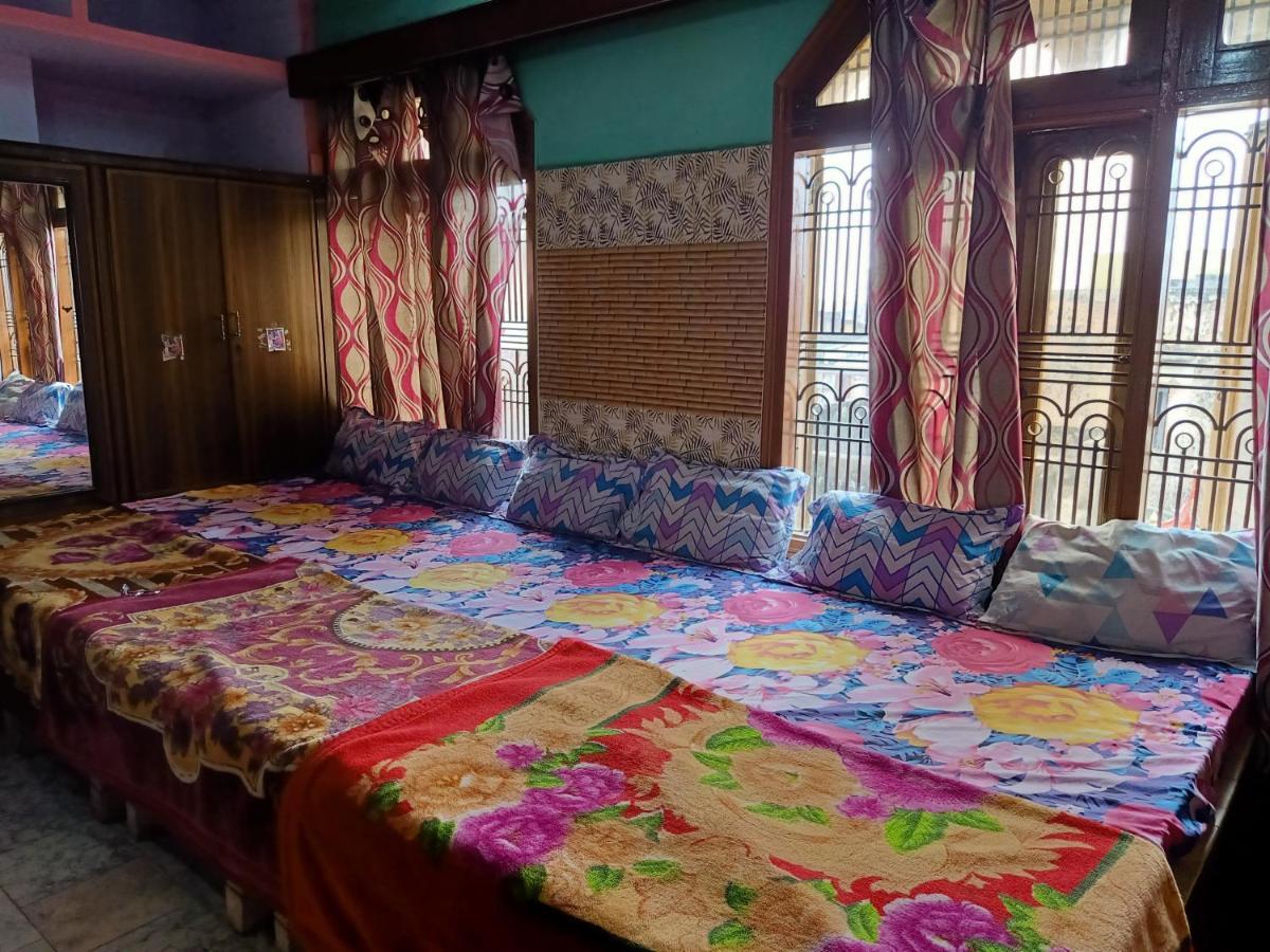 Kashi Annapurna Guest House *